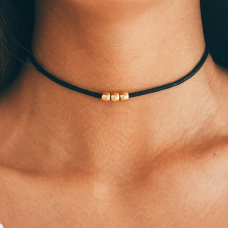 Zwarte Choker met Gouden Kralen